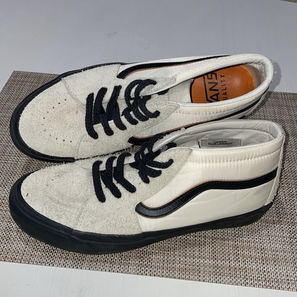 Vans Sk8-Mid in nylon and suede. Men's 9.5. Like new condition. Skate to create! - Picture 2 of 16